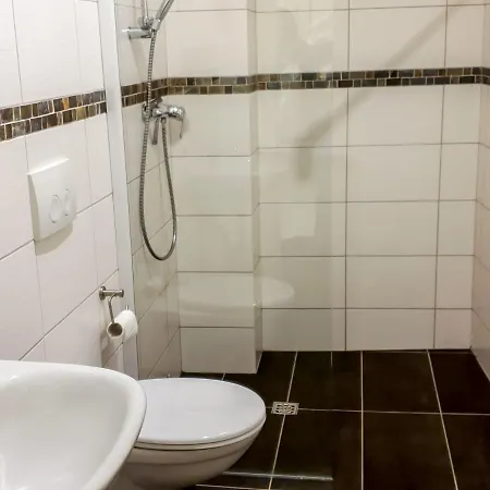 Holiday Winzerhaus By Interhome בית נופש אדיגר-אלר